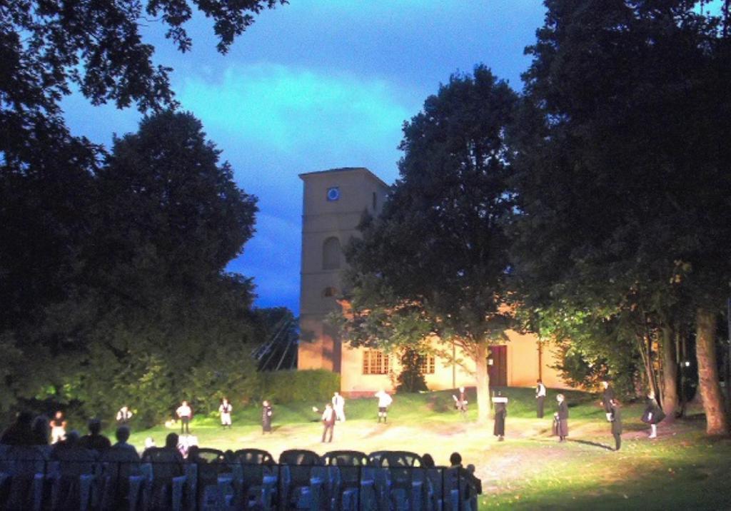 Sommergutshaus Ferienwohnungen Netzeband Bagian luar foto